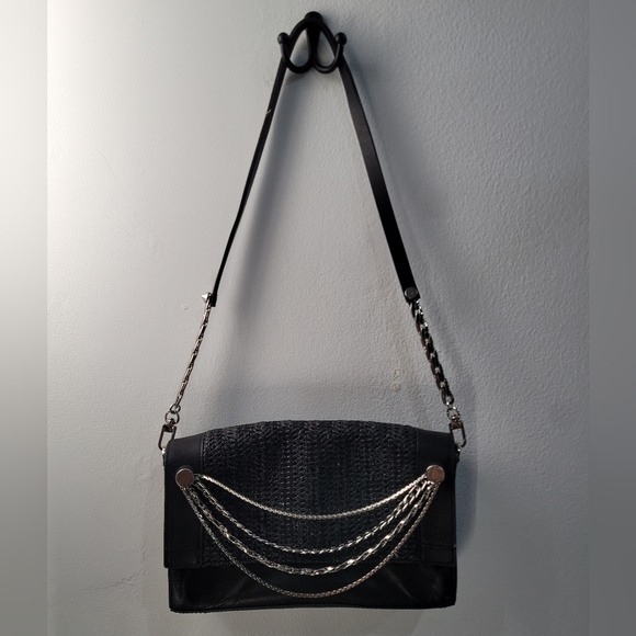 Carolind Néron Black leather Chain Strap Women's Bag with dust nag and tag